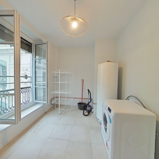  Annonces ALBIGNY : Appartement | LYON (69001) | 133 m2 | 2 600 € 