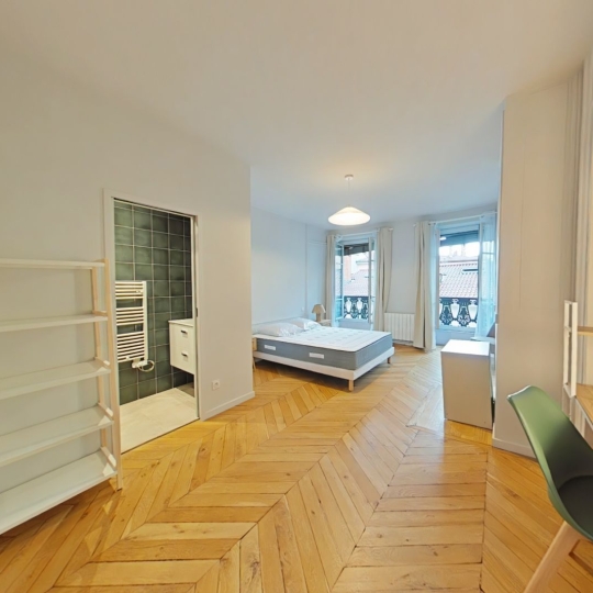  Annonces ALBIGNY : Appartement | LYON (69001) | 133 m2 | 2 600 € 