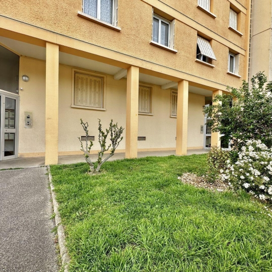  Annonces ALBIGNY : Apartment | SAINTE-FOY-LES-LYON (69110) | 72 m2 | 240 000 € 