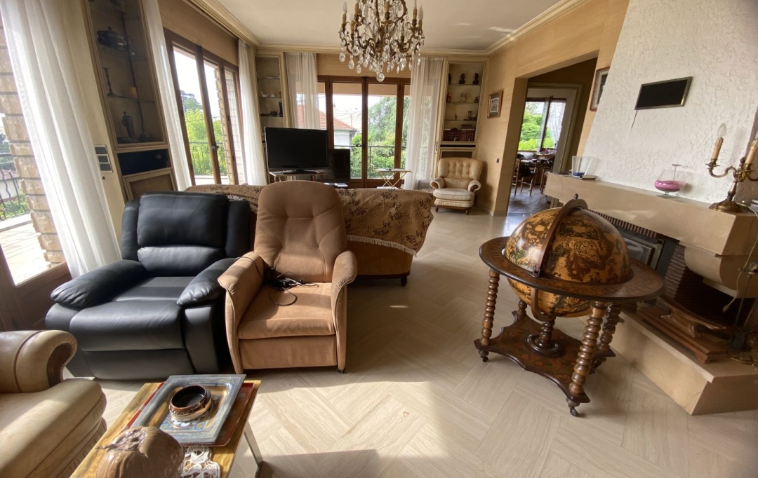 Annonces ALBIGNY : Maison / Villa | CHAMPAGNE-AU-MONT-D'OR (69410) | 285 m2 | 900 000 € 