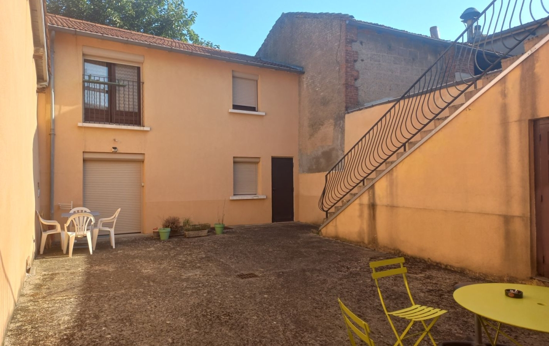 Annonces ALBIGNY : Immeuble | LA TOUR-DE-SALVAGNY (69890) | 162 m2 | 621 000 € 