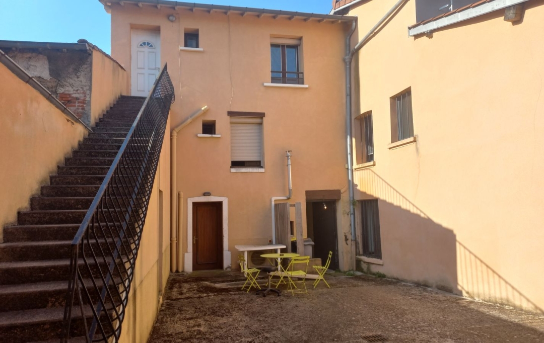 Annonces ALBIGNY : Immeuble | LA TOUR-DE-SALVAGNY (69890) | 162 m2 | 621 000 € 